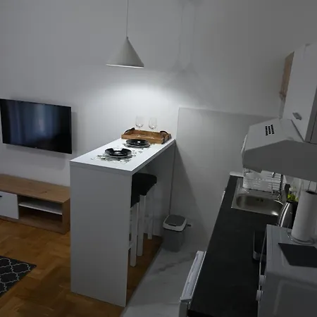 Riverside Apartment *