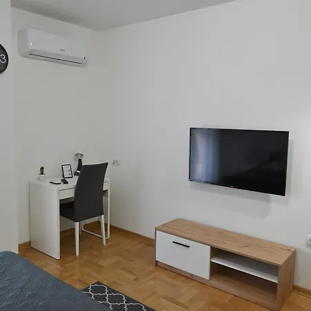 Riverside Apartment *